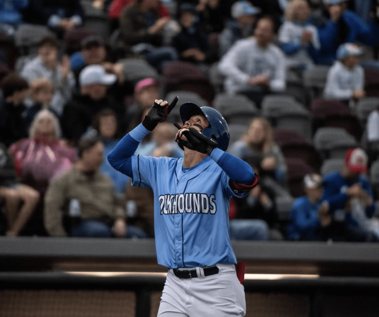 Homerun trot for the DockHounds